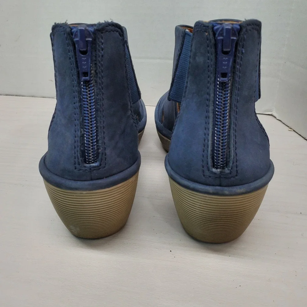 Clarks Artisan Navy Blue Suede Wedge Heel Zipper Sandals Women US 10 EU 41.5